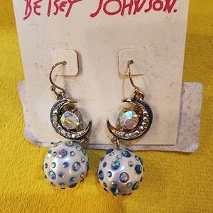 Bnwt Betsey Johnson moon earrings